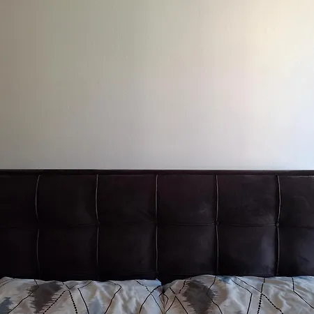 Just Be With Free Parking Apartment *