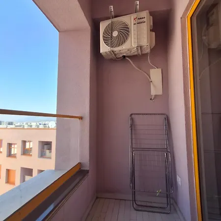 Just Be With Free Parking Apartment *