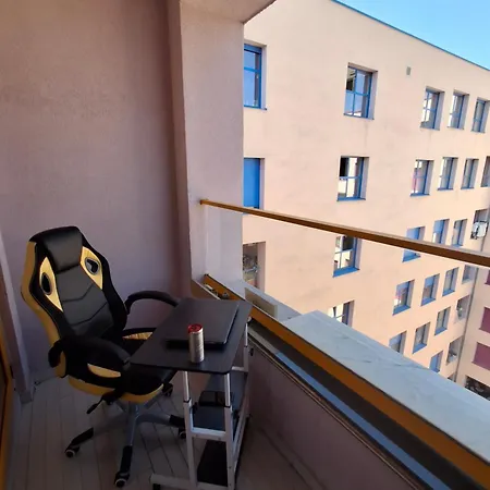 Apartment Just Be With Free Parking *