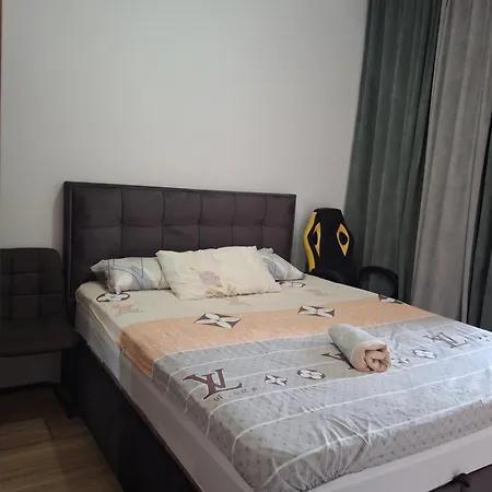 Apartment Just Be With Free Parking Tirana
